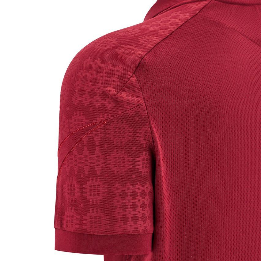 Official Wales Player Travel Polo Shirt 2025/2026 - Macron