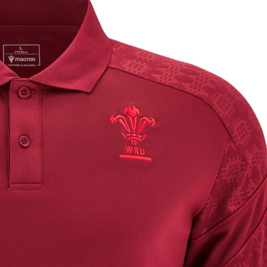 Official Wales Player Travel Polo Shirt 2025/2026 - Macron